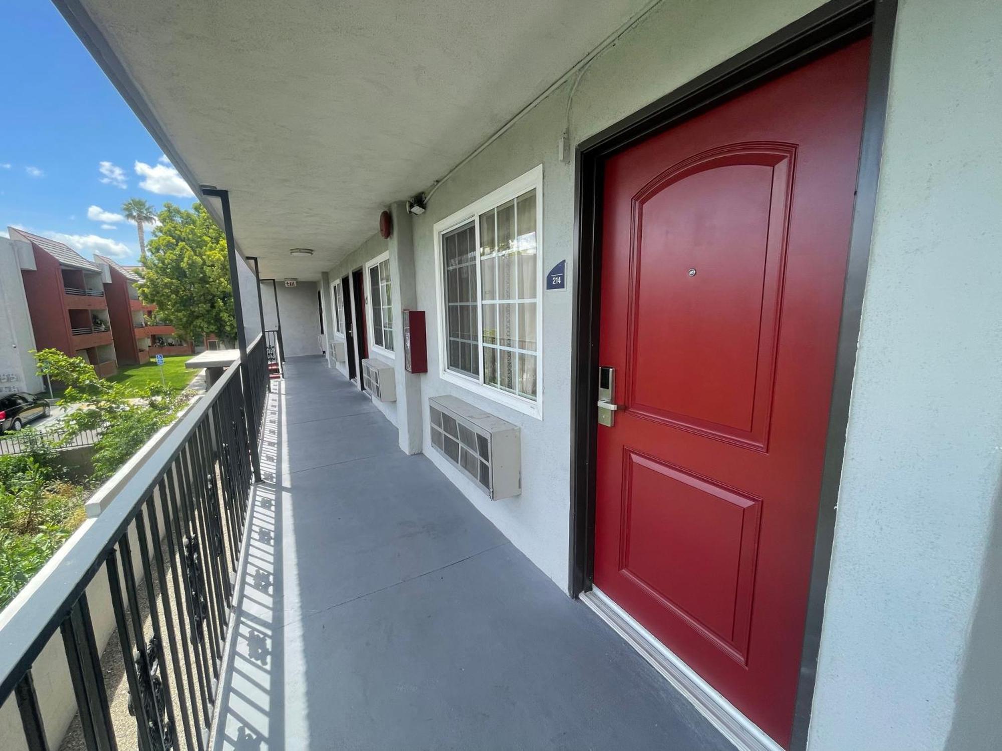 Simplestay Suites - Downtown San Bernardino Buitenkant foto