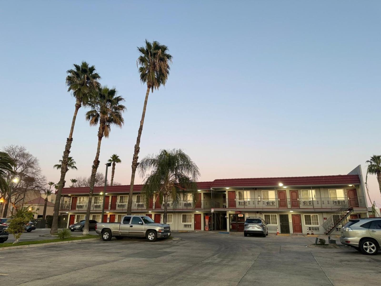 Simplestay Suites - Downtown San Bernardino Buitenkant foto
