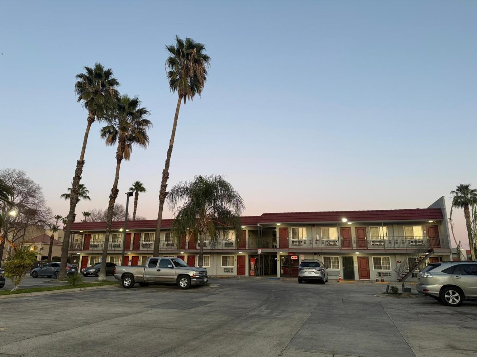 Simplestay Suites - Downtown San Bernardino Buitenkant foto